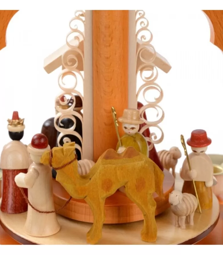 Best Pyramide De Noël Allemande Avec Une Arche Couleur Ocre Pyramides De Noël Allemandes